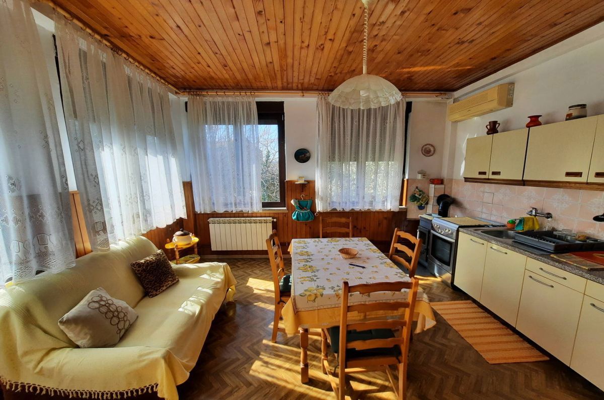 Vecchia casa di pietra, per la vendita, Dobrinj, Croazia, 239 m2, 315.000,00 EUR