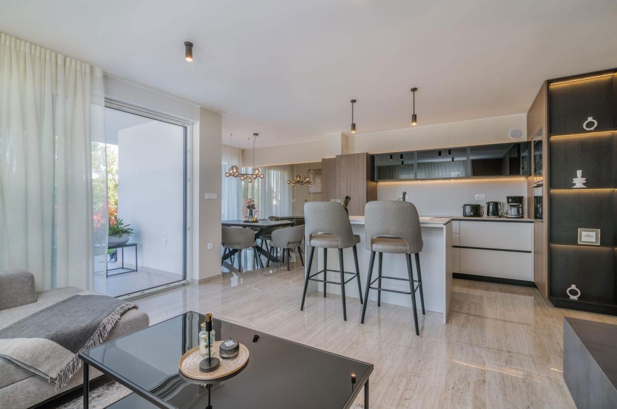 Appartamento, per la vendita, Malinska, Croazia, 80 m2, 790.000,00 EUR