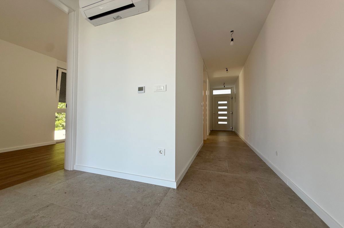 Appartamento, per la vendita, Omišalj, Croazia, 67 m2, 280.000,00 EUR