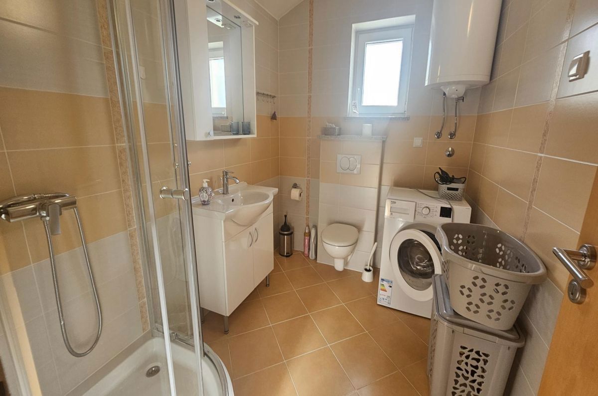 Appartamento, per la vendita, Uvala Soline, Croazia, 64 m2, 258.000,00 EUR