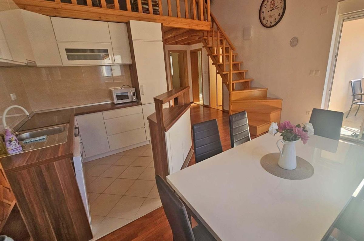 Appartamento, per la vendita, Uvala Soline, Croazia, 64 m2, 258.000,00 EUR