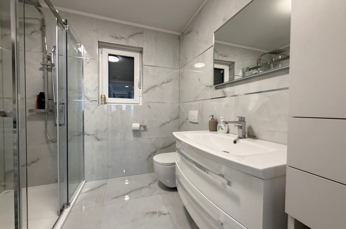 Appartamento, per la vendita, Malinska, Croazia, 79 m2, 360.000,00 EUR