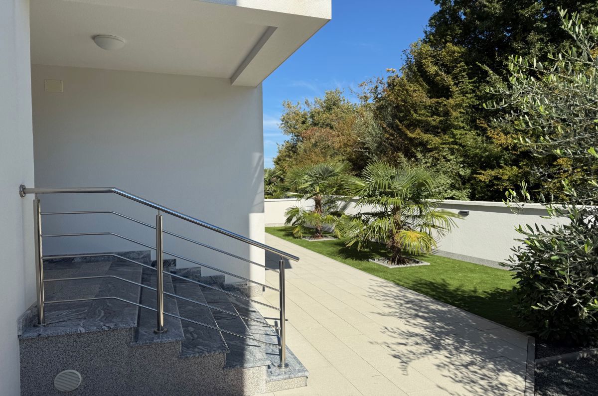 Appartamento, per la vendita, Malinska, Croazia, 79 m2, 360.000,00 EUR