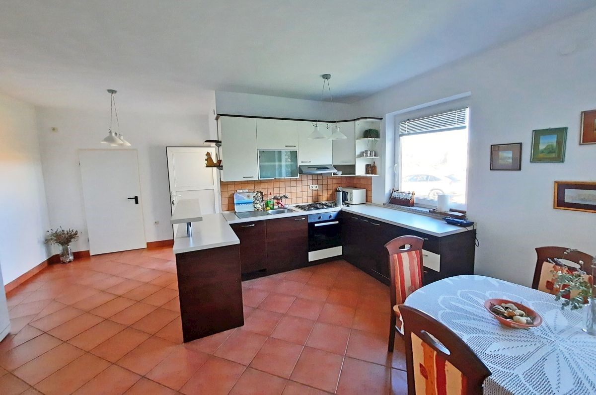 Casa, per la vendita, Malinska, Croazia, 106 m2, 350.000,00 EUR