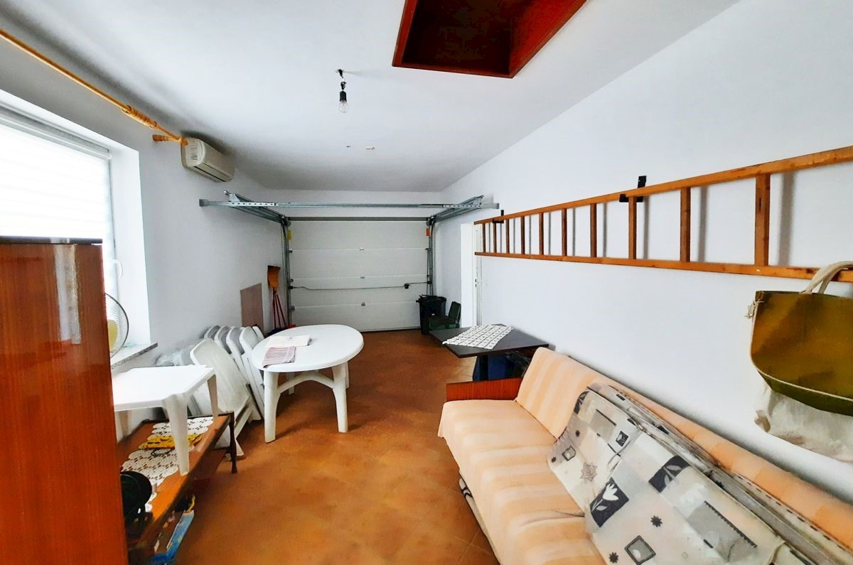 Casa, per la vendita, Malinska, Croazia, 106 m2, 350.000,00 EUR