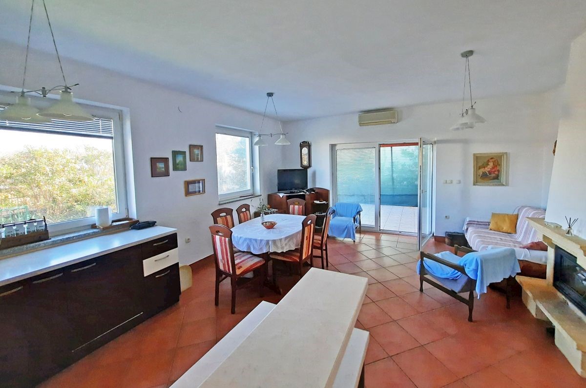 Casa, per la vendita, Malinska, Croazia, 106 m2, 350.000,00 EUR