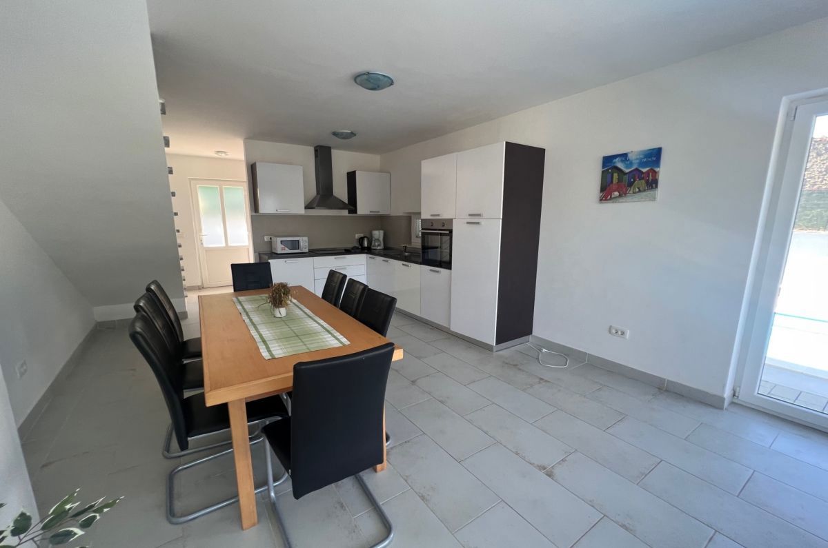 Appartamento, per la vendita, Malinska, Croazia, 76 m2, 330.000,00 EUR