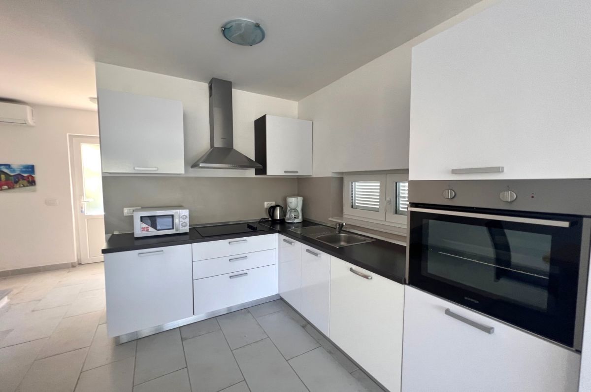 Appartamento, per la vendita, Malinska, Croazia, 76 m2, 330.000,00 EUR