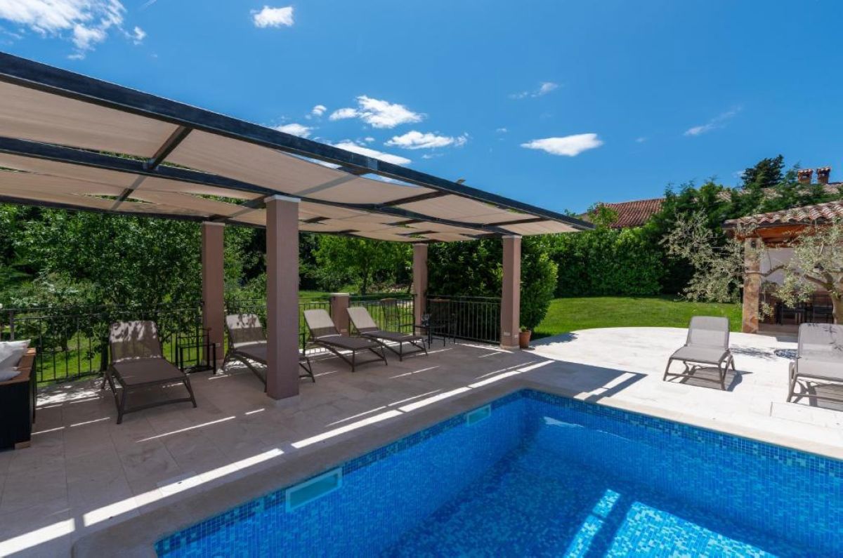 Casa, per la vendita, Pićan, Croazia, 420 m2, 1.200.000,00 EUR