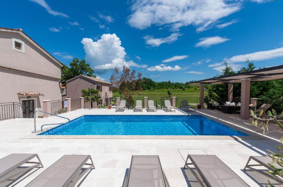 Casa, per la vendita, Pićan, Croazia, 420 m2, 1.200.000,00 EUR