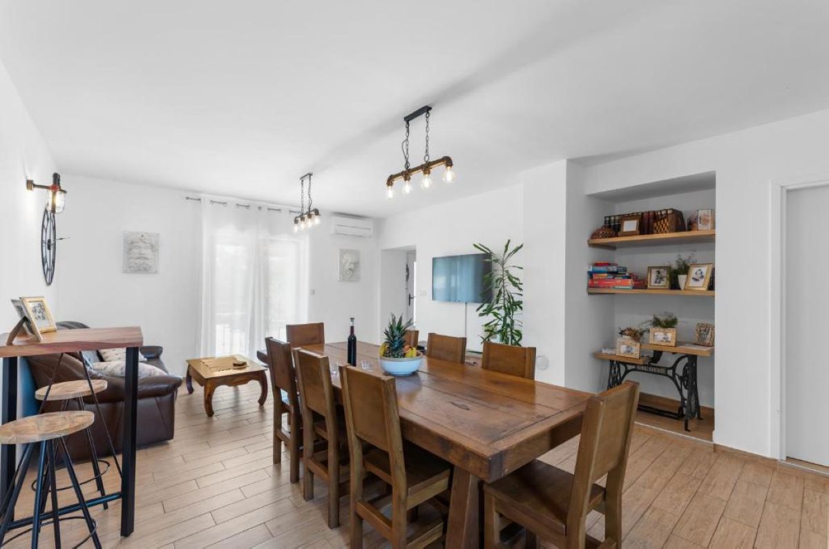 Casa, per la vendita, Pićan, Croazia, 420 m2, 1.200.000,00 EUR