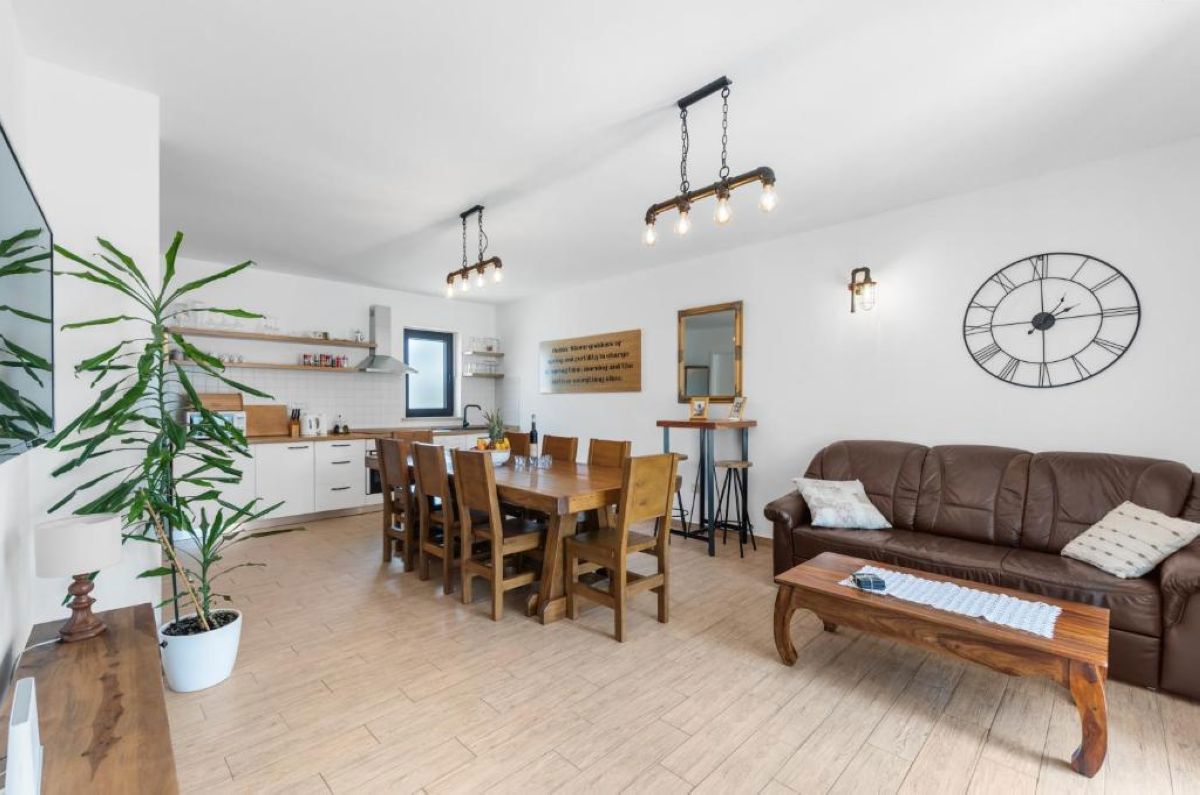 Casa, per la vendita, Pićan, Croazia, 420 m2, 1.200.000,00 EUR