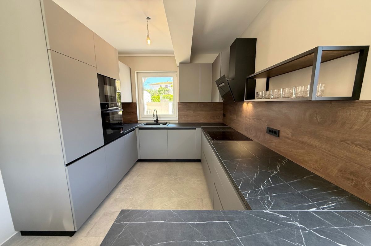 Casa, per la vendita, Vrbnik, Croazia, 137 m2, 800.000,00 EUR