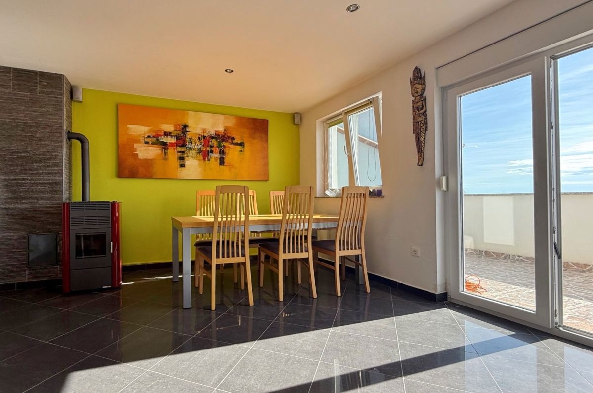 Appartamento, per la vendita, Omišalj, Croazia, 72 m2, 175.000,00 EUR