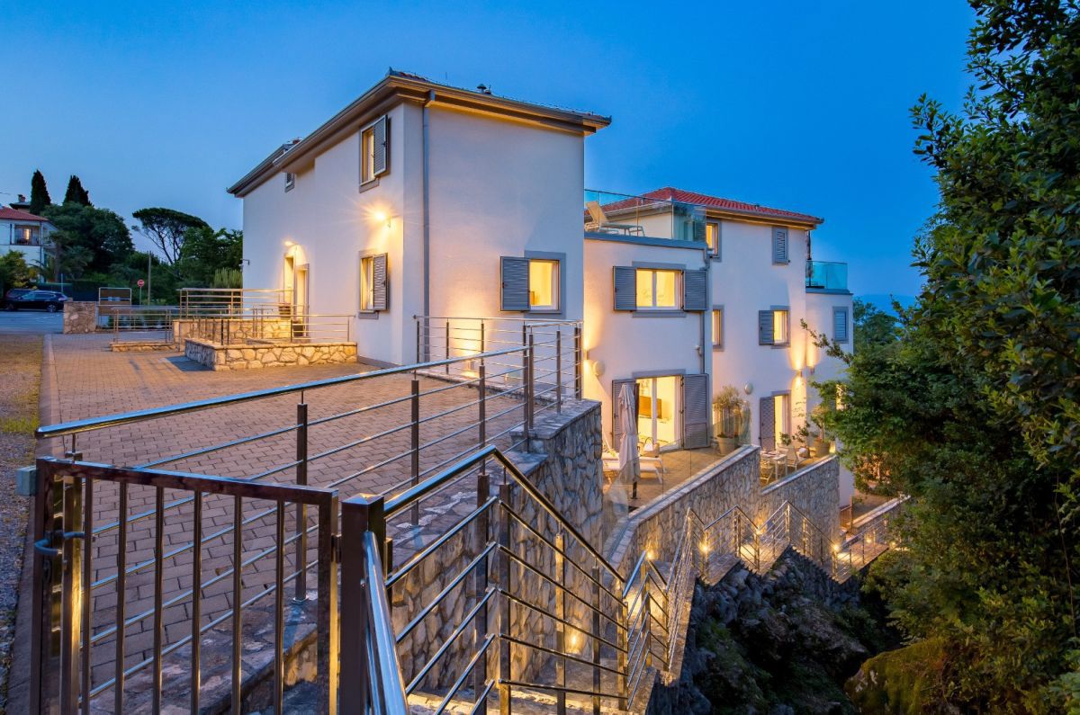 Casa, per la vendita, Lovran, Croazia, 1205 m2, 4.000.000,00 EUR