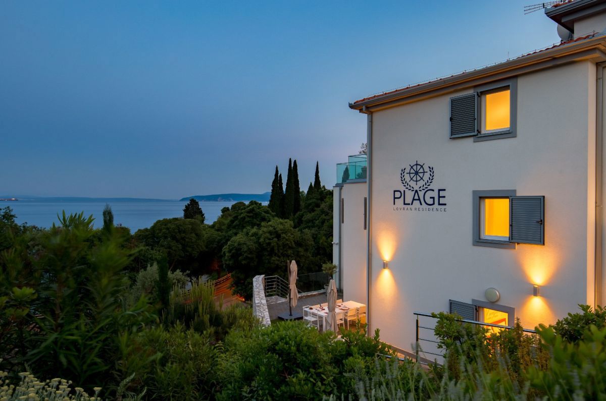 Casa, per la vendita, Lovran, Croazia, 1205 m2, 4.000.000,00 EUR