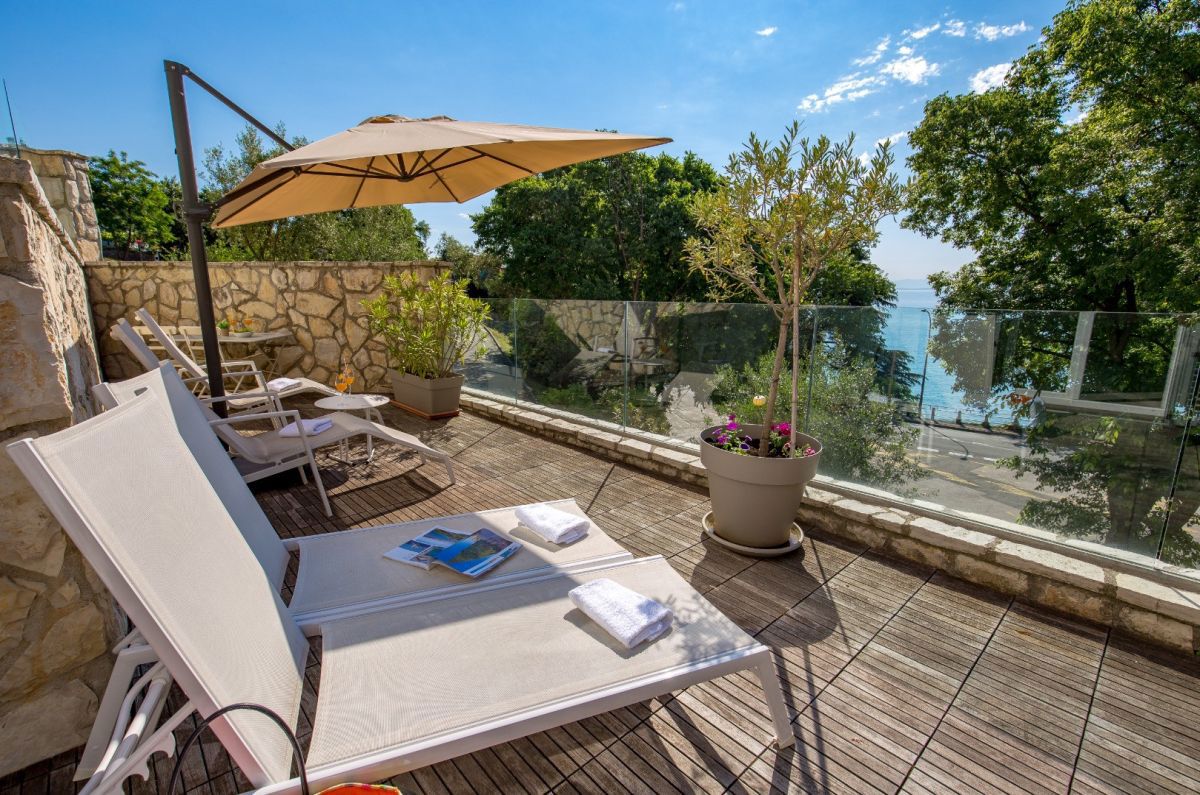 Casa, per la vendita, Lovran, Croazia, 1205 m2, 4.000.000,00 EUR