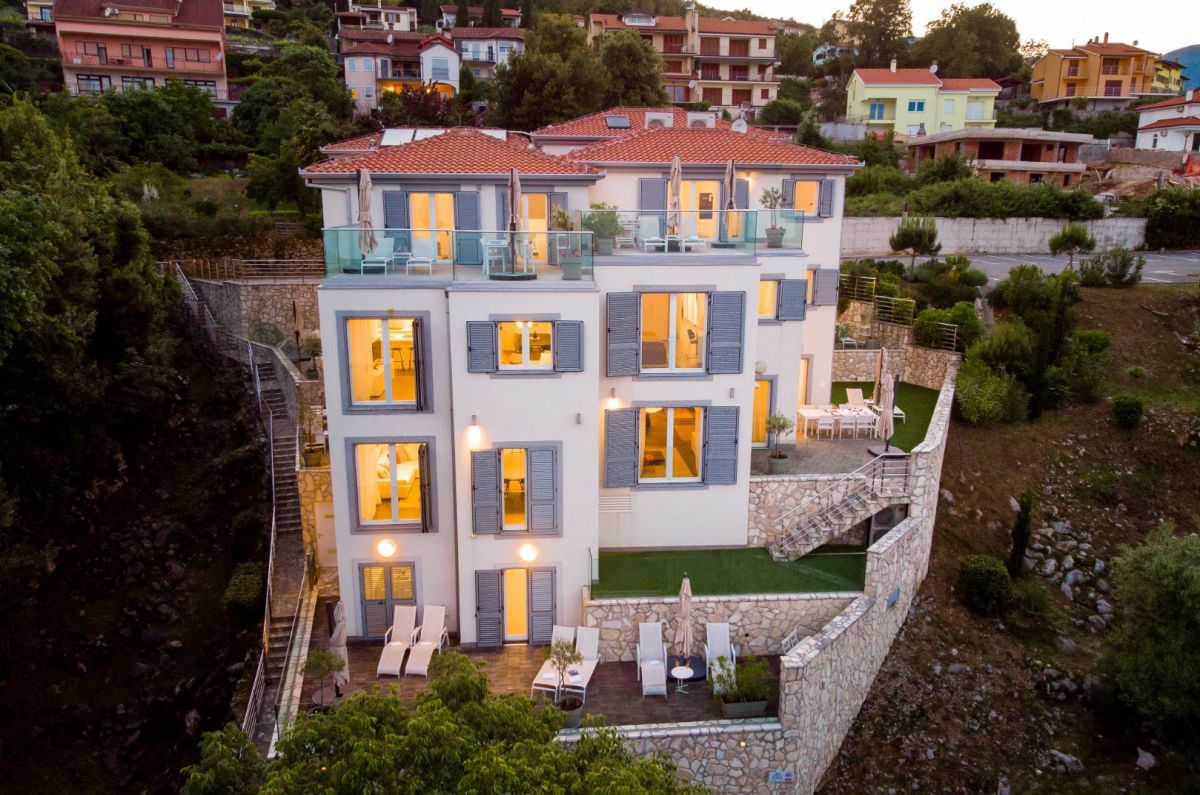 Casa, per la vendita, Lovran, Croazia, 1205 m2, 4.000.000,00 EUR