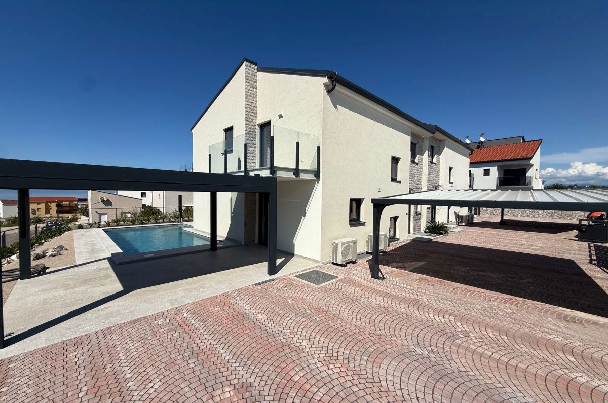 Casa, per la vendita, Malinska, Croazia, 193 m2, 1.395.000,00 EUR