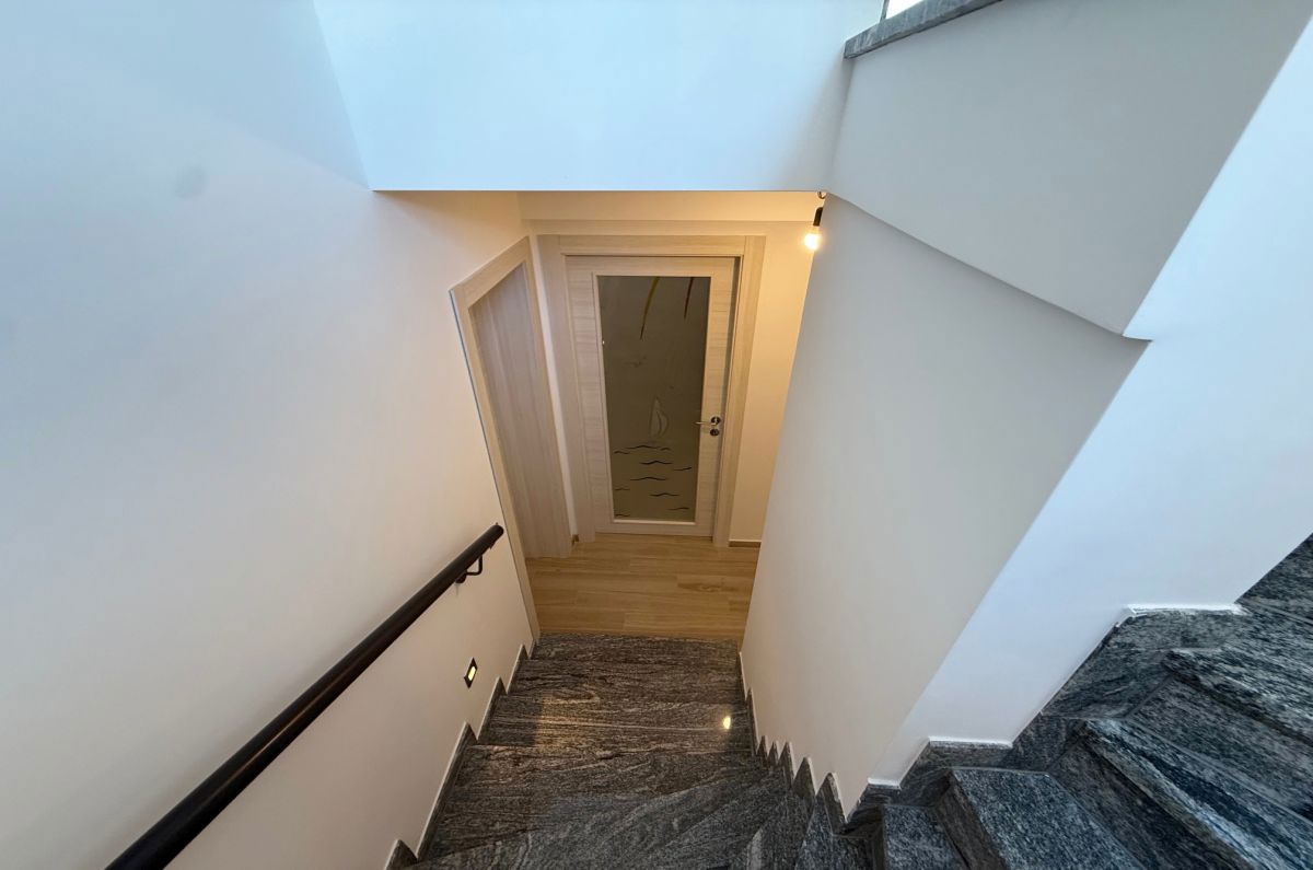 Casa, per la vendita, Malinska, Croazia, 193 m2, 1.395.000,00 EUR