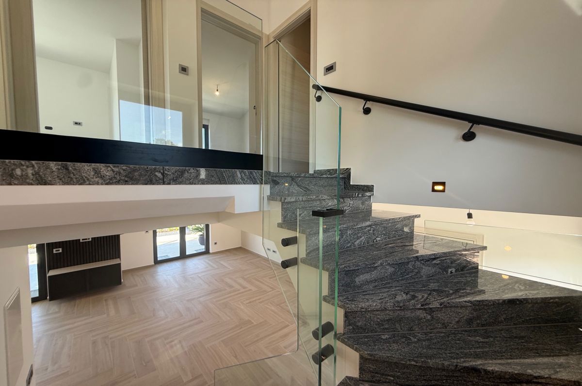 Casa, per la vendita, Malinska, Croazia, 193 m2, 1.395.000,00 EUR