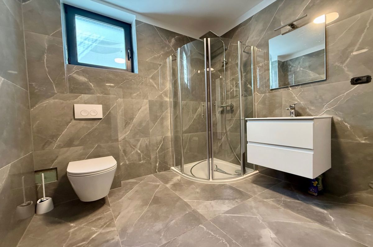 Casa, per la vendita, Malinska, Croazia, 193 m2, 1.395.000,00 EUR