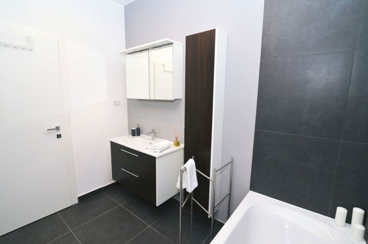 Appartamento, per la vendita, Lovran, Croazia, 94 m2, 625.000,00 EUR