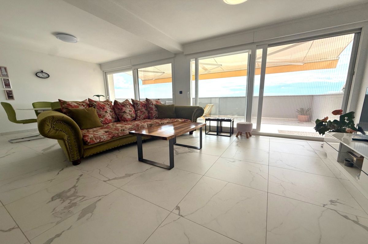 Appartamento, per la vendita, Omišalj, Croazia, 99 m2, 400.000,00 EUR