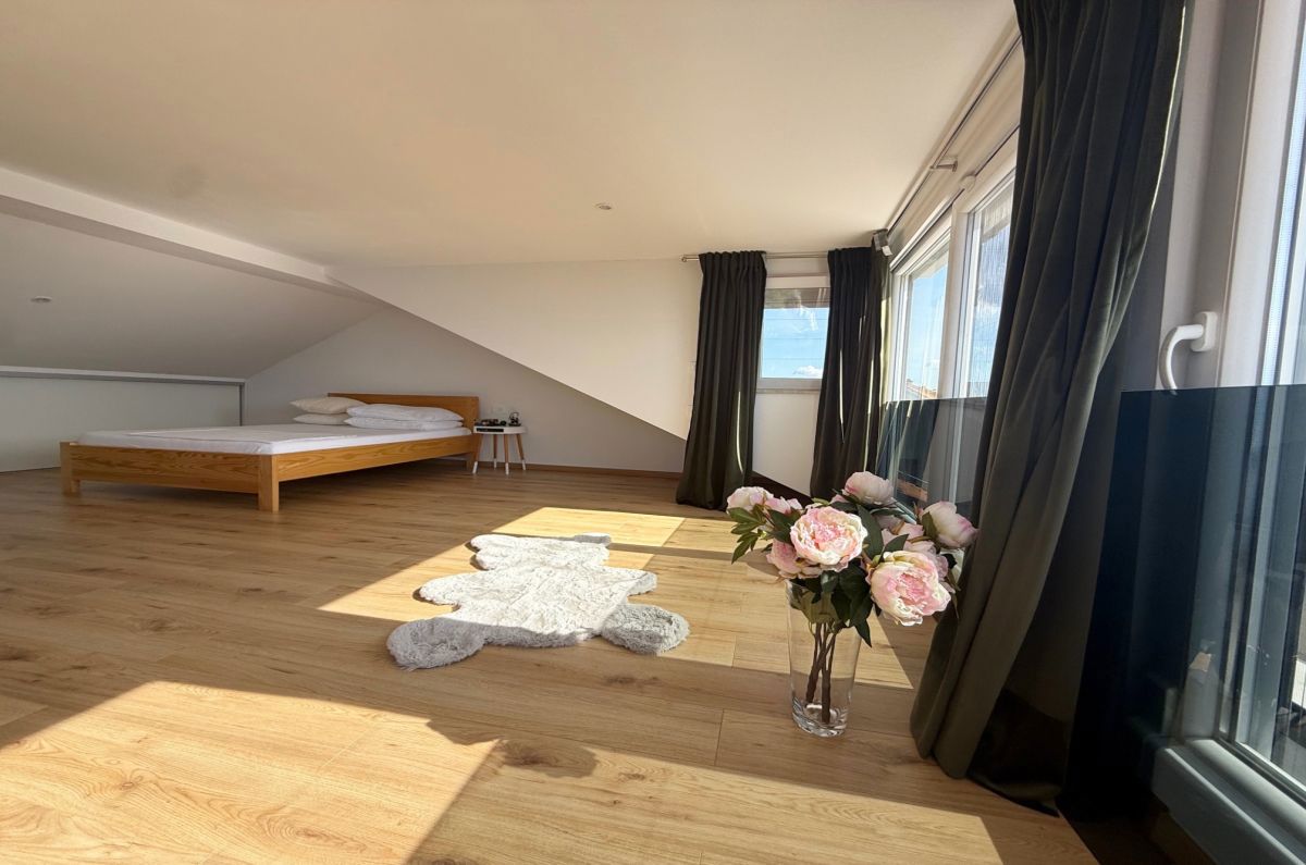 Appartamento, per la vendita, Omišalj, Croazia, 99 m2, 400.000,00 EUR