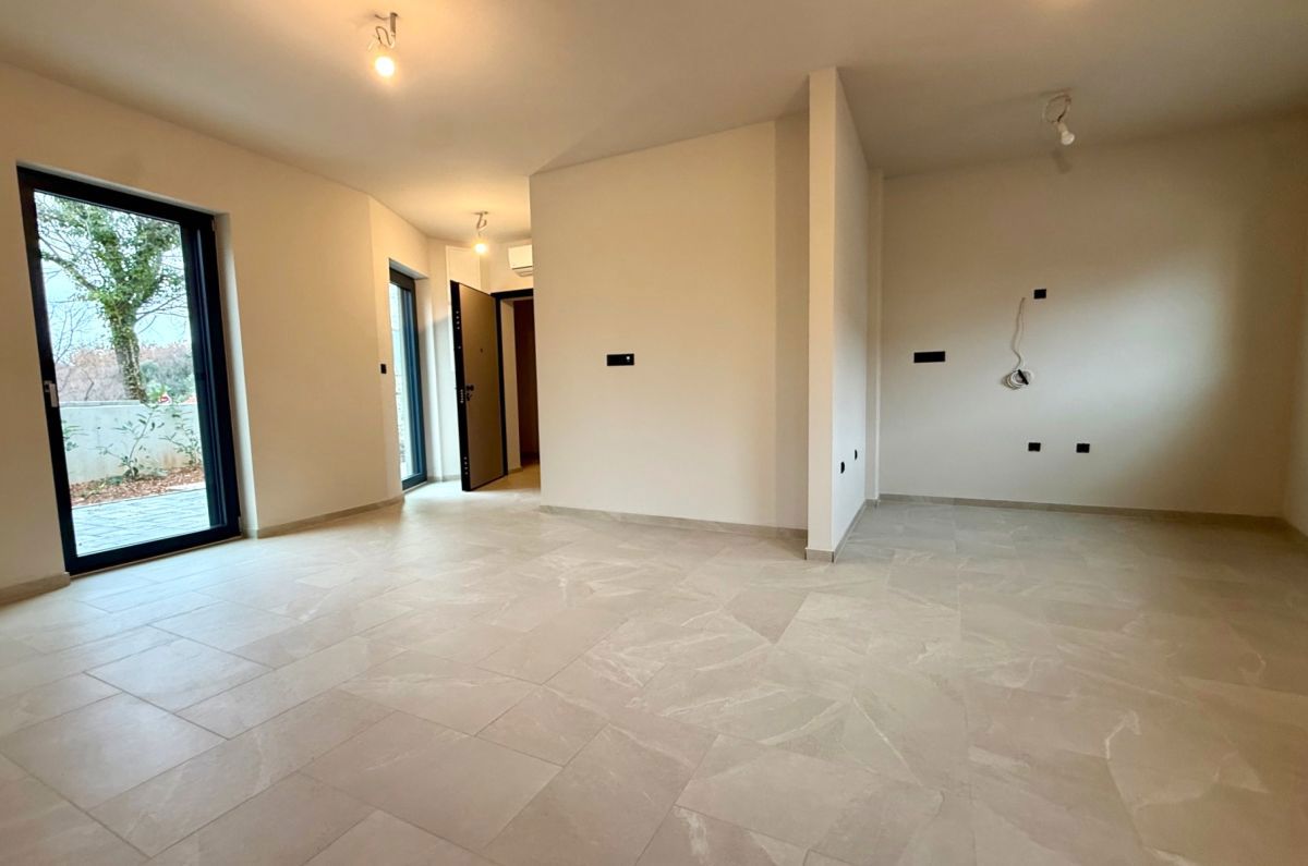 Appartamento, per la vendita, Omišalj, Croazia, 120 m2, 245.000,00 EUR