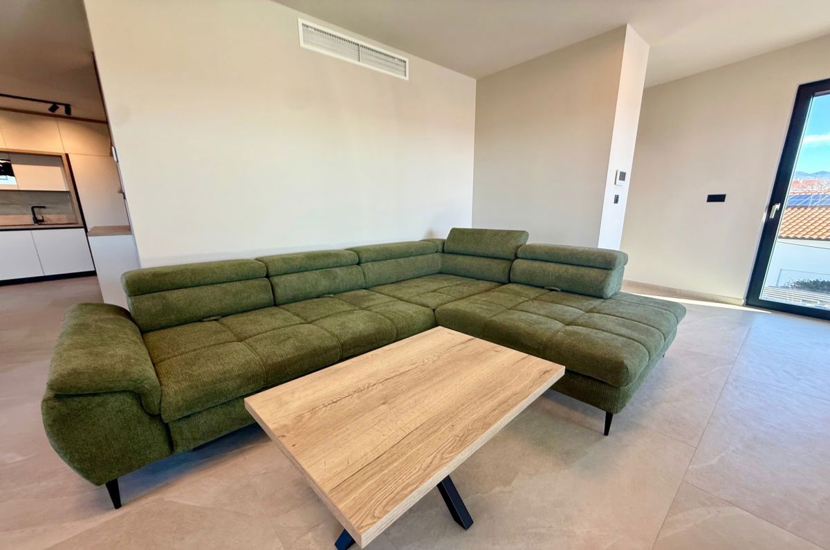 Appartamento, per la vendita, Omišalj, Croazia, 168 m2, 485.000,00 EUR