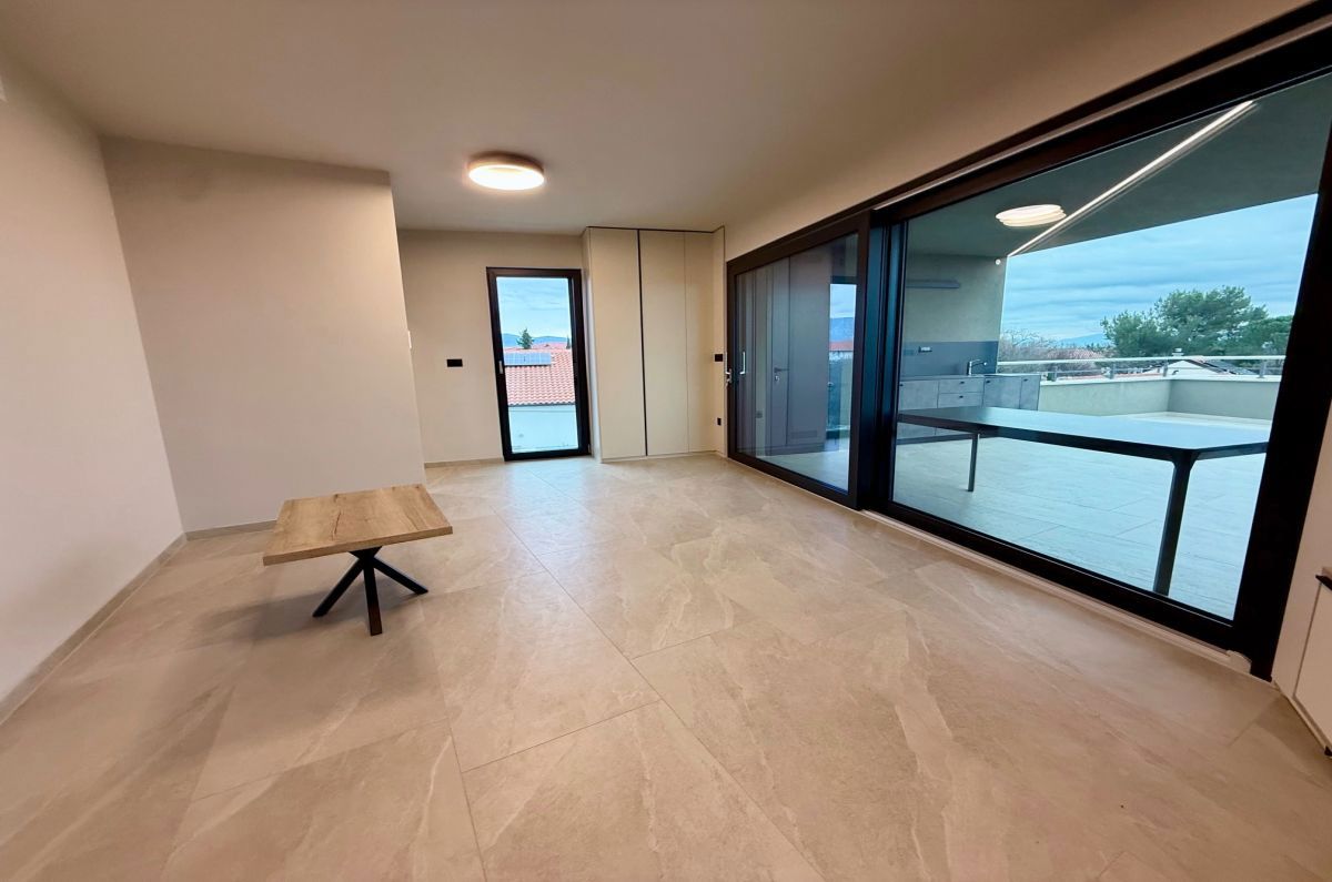 Appartamento, per la vendita, Omišalj, Croazia, 168 m2, 485.000,00 EUR