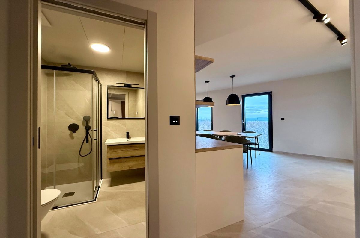 Appartamento, per la vendita, Omišalj, Croazia, 168 m2, 485.000,00 EUR