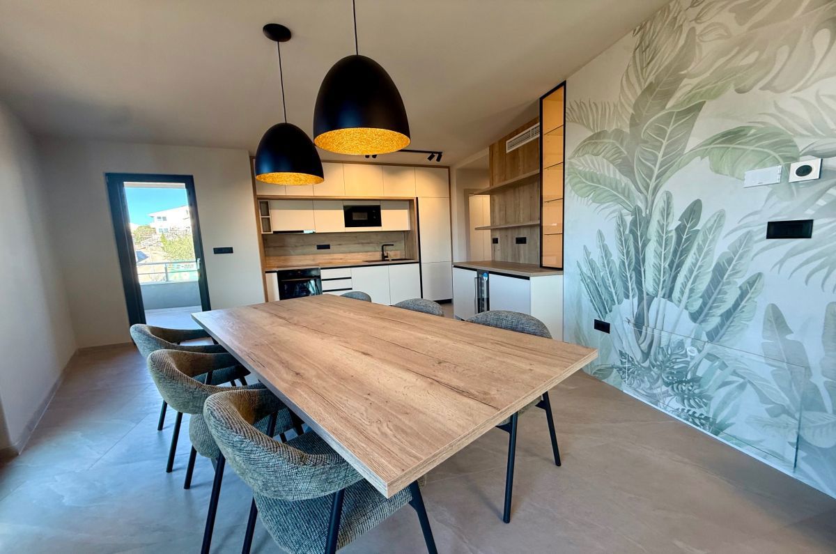 Appartamento, per la vendita, Omišalj, Croazia, 168 m2, 485.000,00 EUR