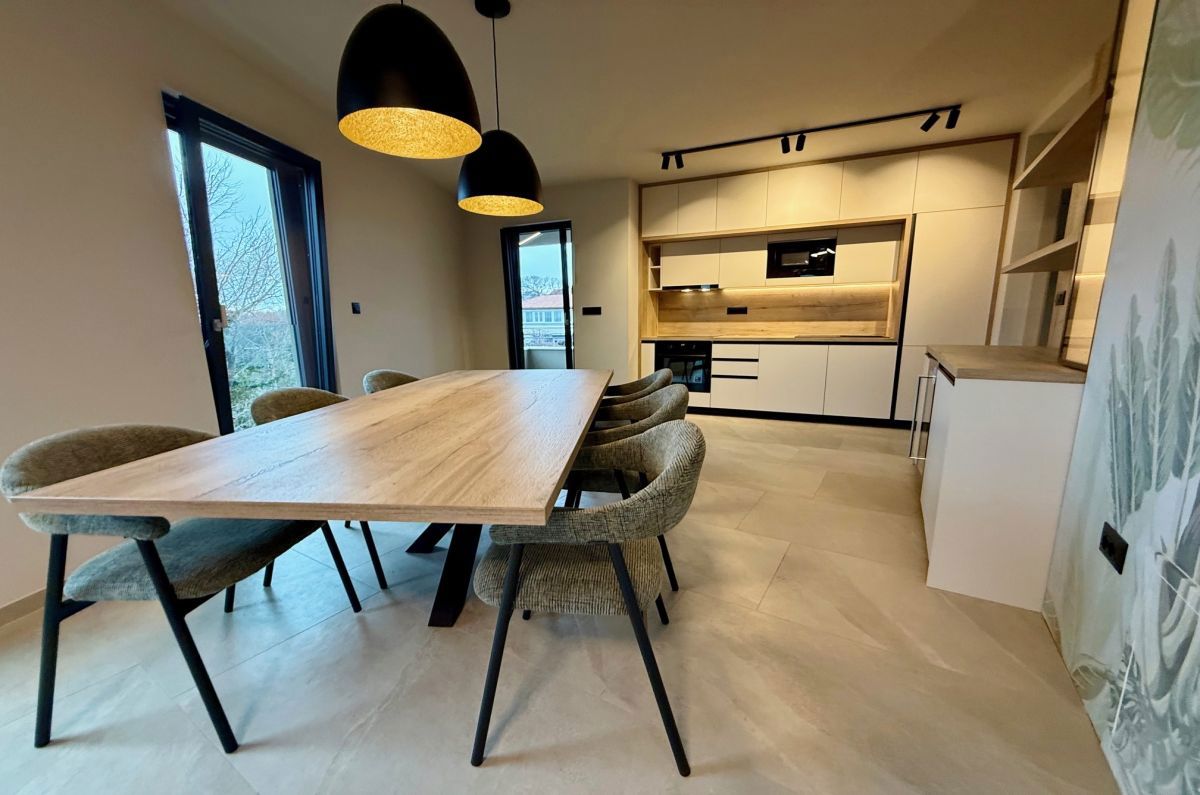 Appartamento, per la vendita, Omišalj, Croazia, 168 m2, 485.000,00 EUR