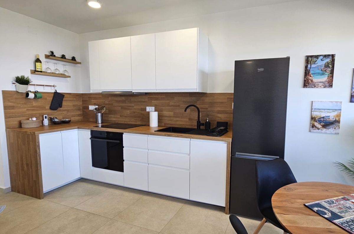 Appartamento, per la vendita, Omišalj, Croazia, 62 m2, 350.000,00 EUR