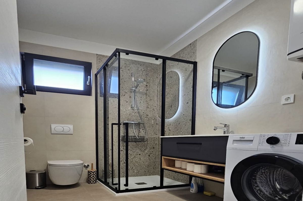 Appartamento, per la vendita, Omišalj, Croazia, 62 m2, 350.000,00 EUR