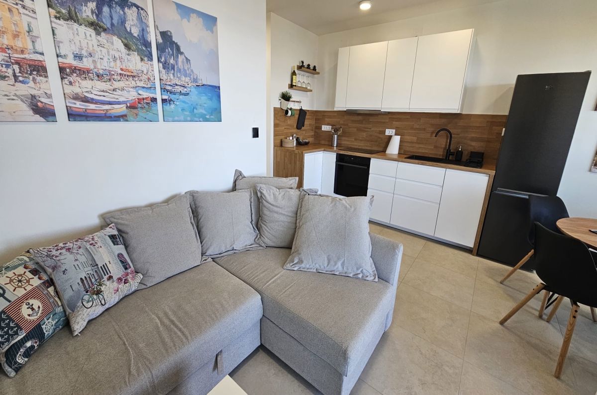 Appartamento, per la vendita, Omišalj, Croazia, 62 m2, 350.000,00 EUR