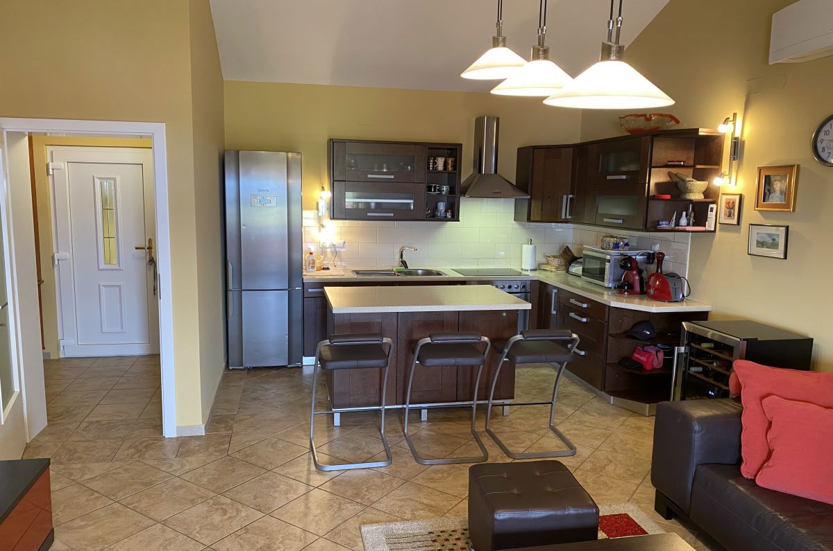 Appartamento, per la vendita, Malinska, Croazia, 83 m2, 279.000,00 EUR