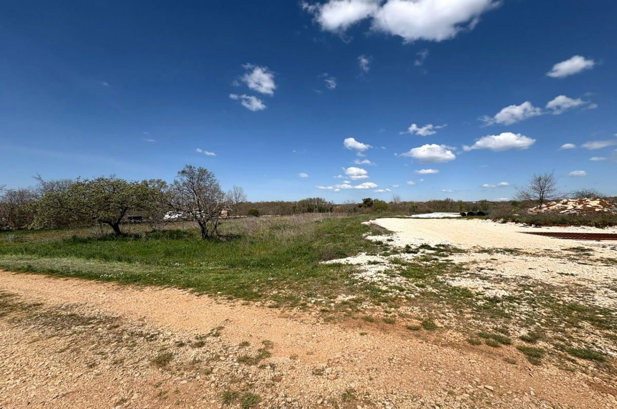 Terreno costruzione, per la vendita, Rovigno, Croazia, 1076 m2, 115.000,00 EUR