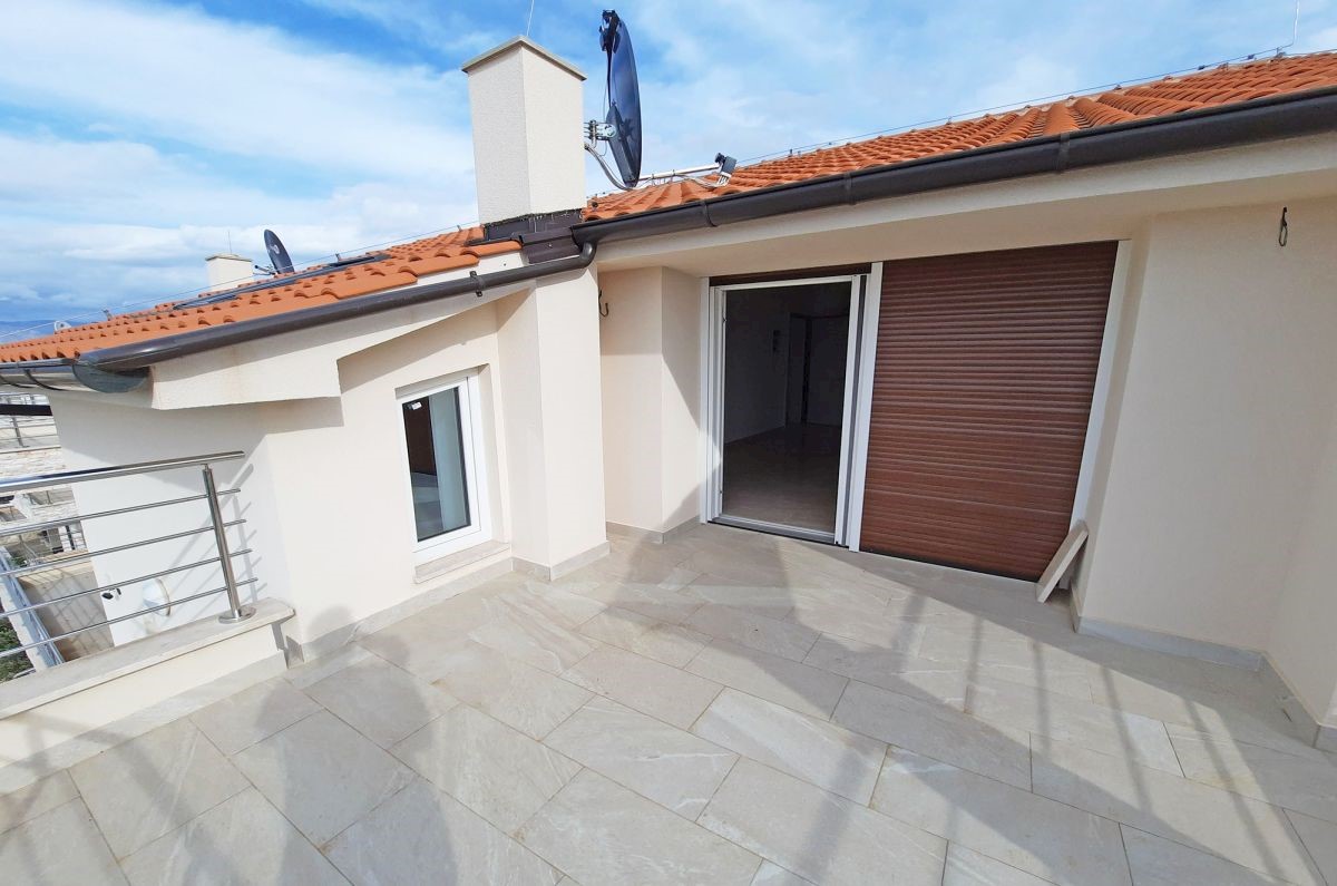 Appartamento, per la vendita, Njivice, Croazia, 67 m2, 320.000,00 EUR