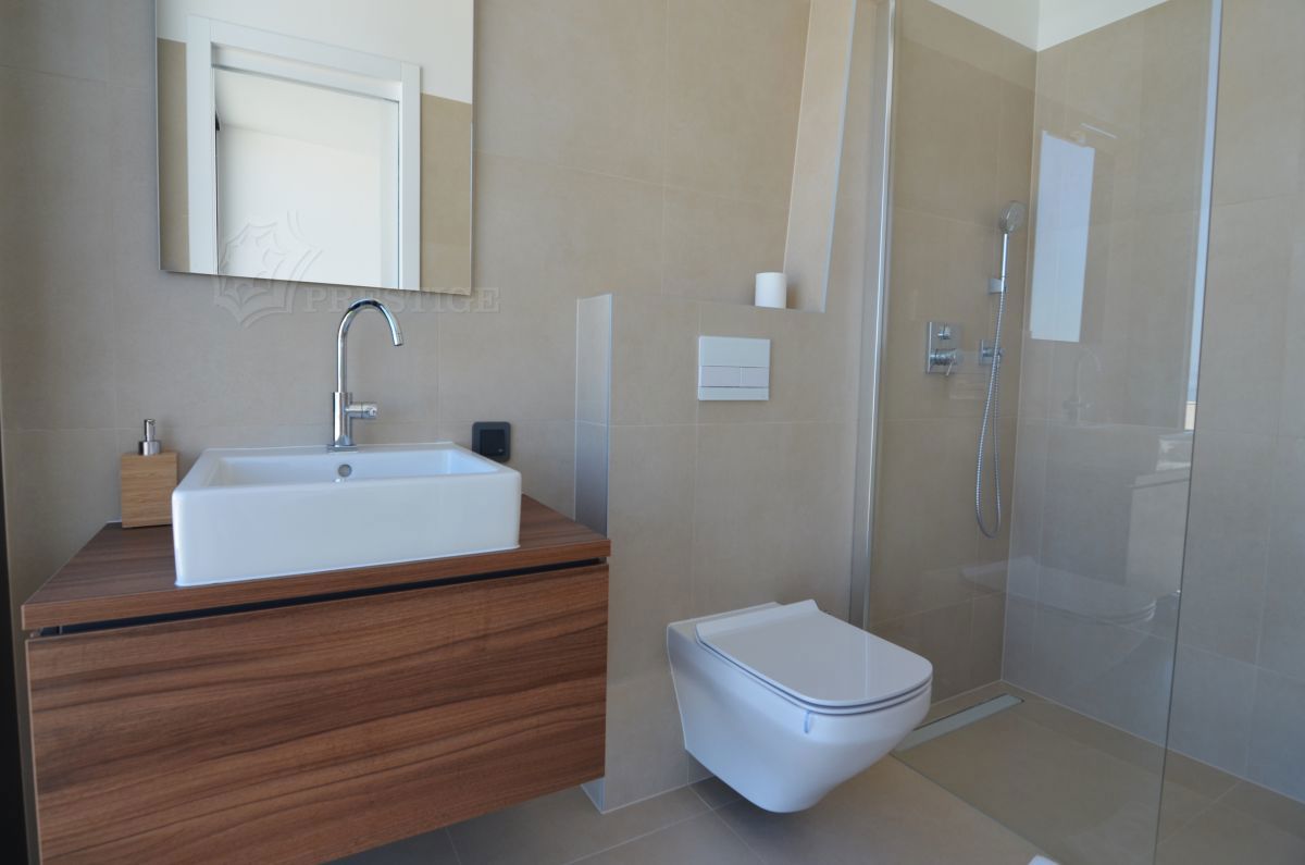 Casa, per la vendita, Malinska, Croazia, 180 m2, 1.300.000,00 EUR