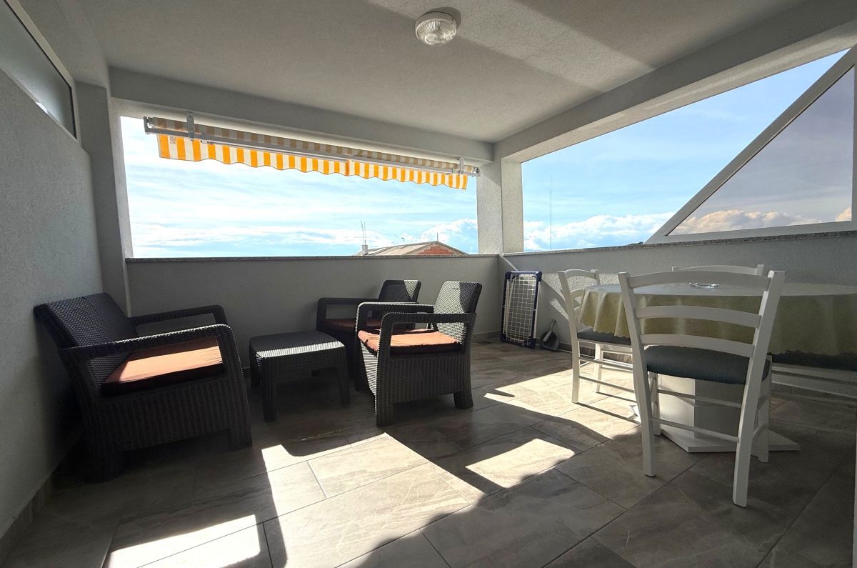 Appartamento, per la vendita, Omišalj, Croazia, 66 m2, 240.000,00 EUR