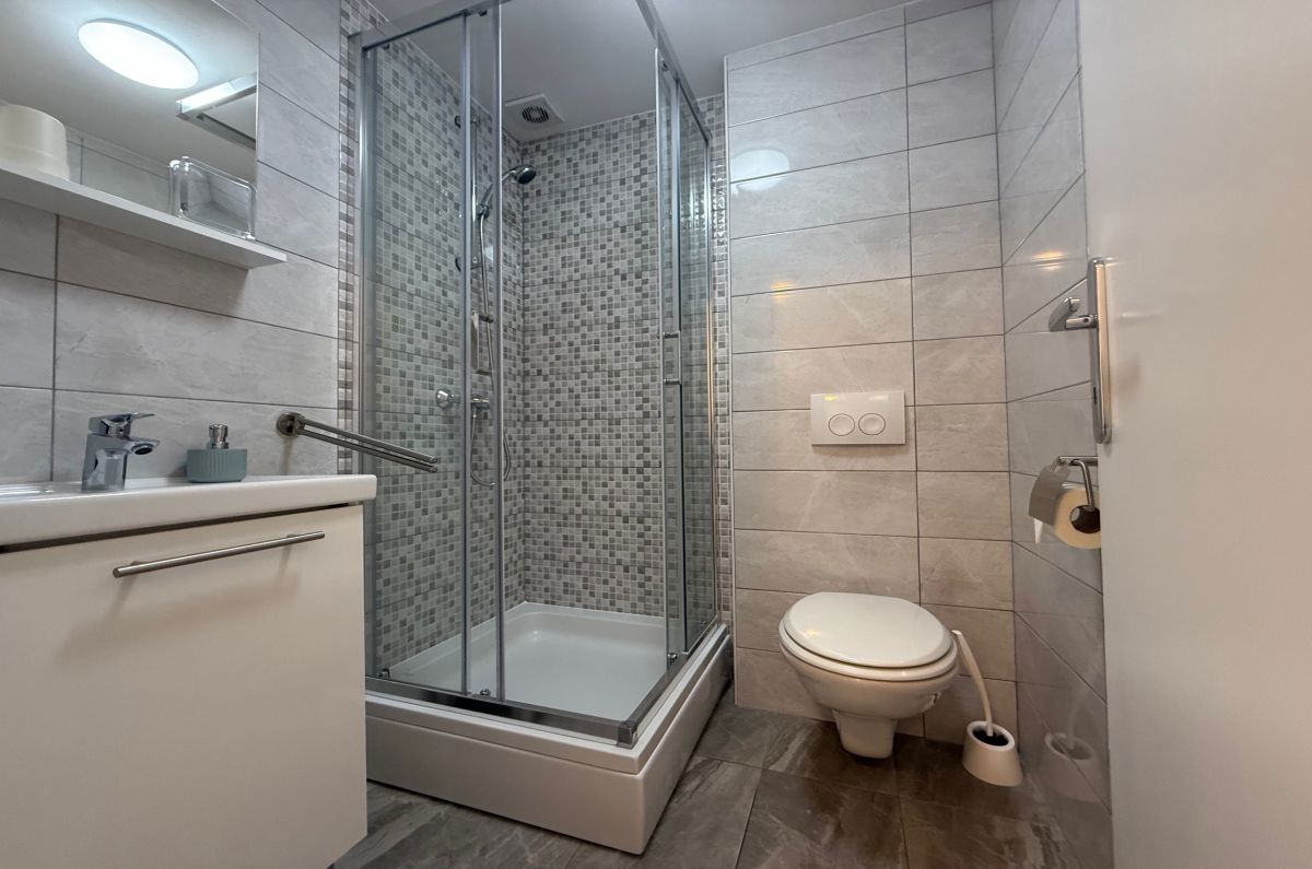 Appartamento, per la vendita, Omišalj, Croazia, 66 m2, 240.000,00 EUR