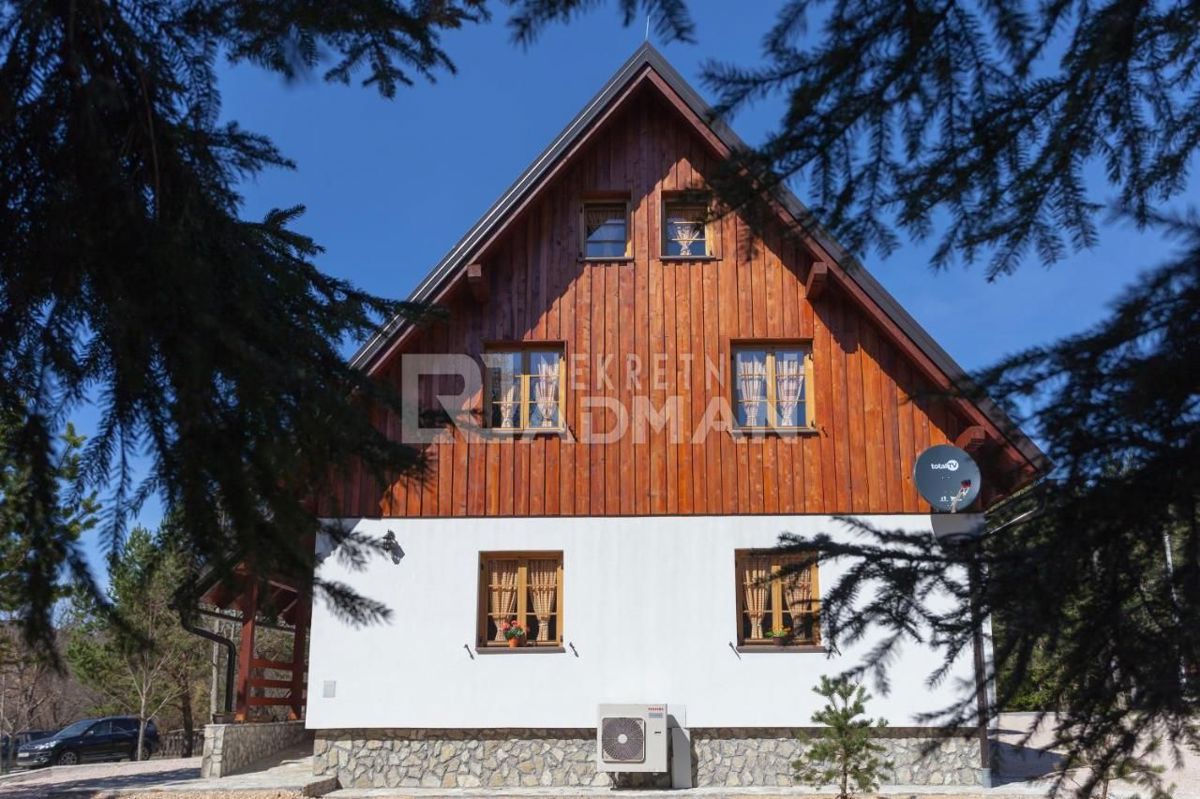 Casa Korenica, Plitvička Jezera, 360m2