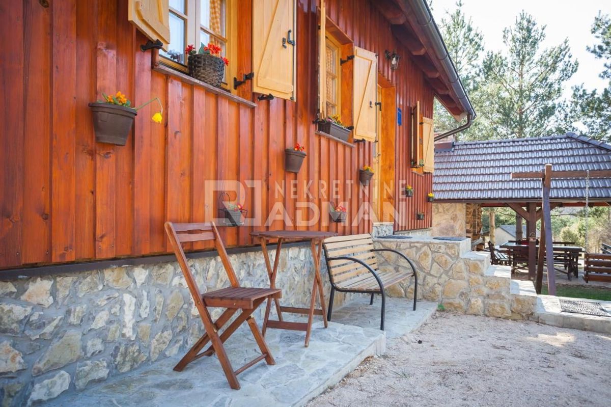 Casa Korenica, Plitvička Jezera, 360m2