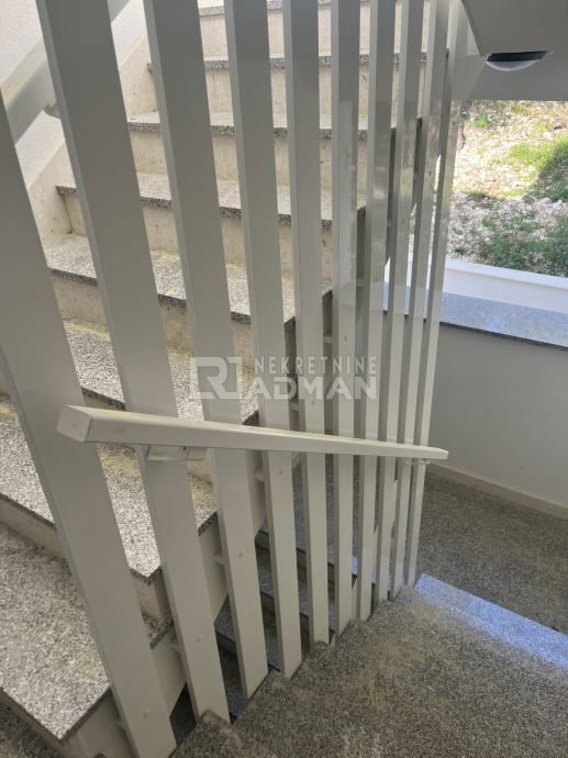Appartamento Okrug Gornji, Okrug, 146,30m2