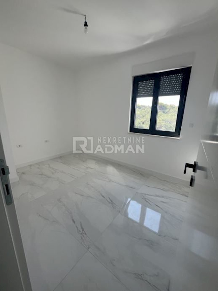 Appartamento Okrug Gornji, Okrug, 138m2