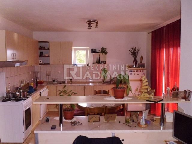 Casa Kaštel Sućurac, Kaštela, 380m2