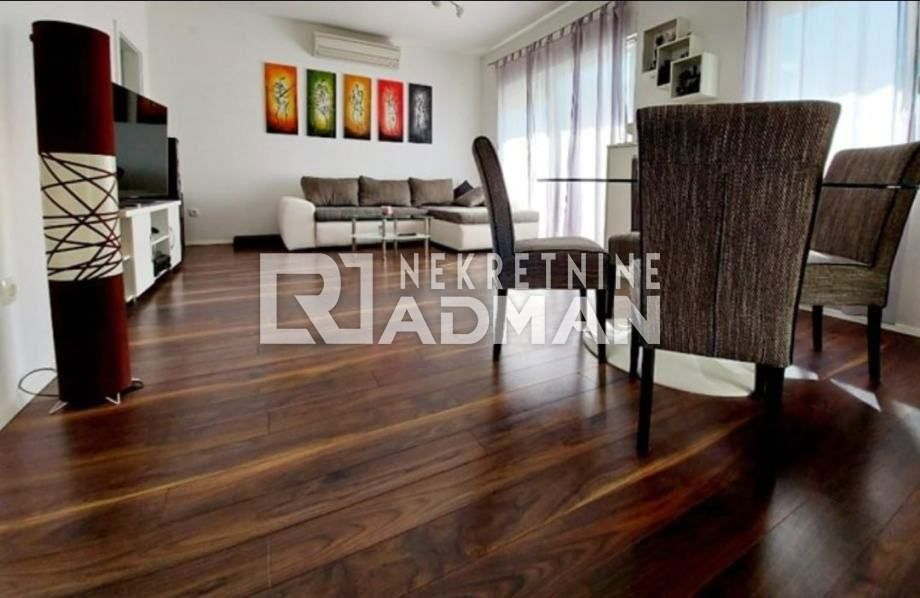 Casa Kaštel Sućurac, Kaštela, 380m2